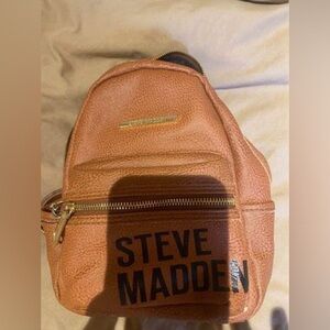 🌼Steve Madden mini backpack